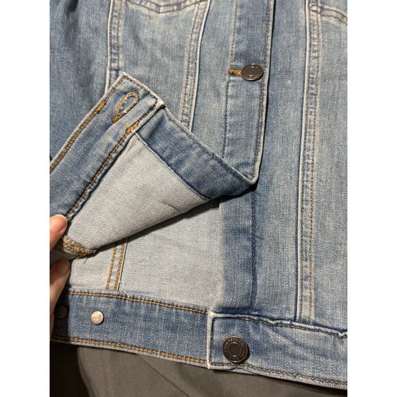 NWT Lands’ End Girl Denim Trucker Jacket Medium Wash Lightweight Classic - Picture 5 of 5
